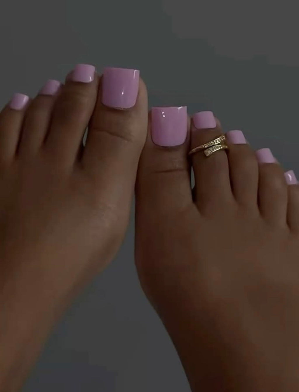 Solid color toenails